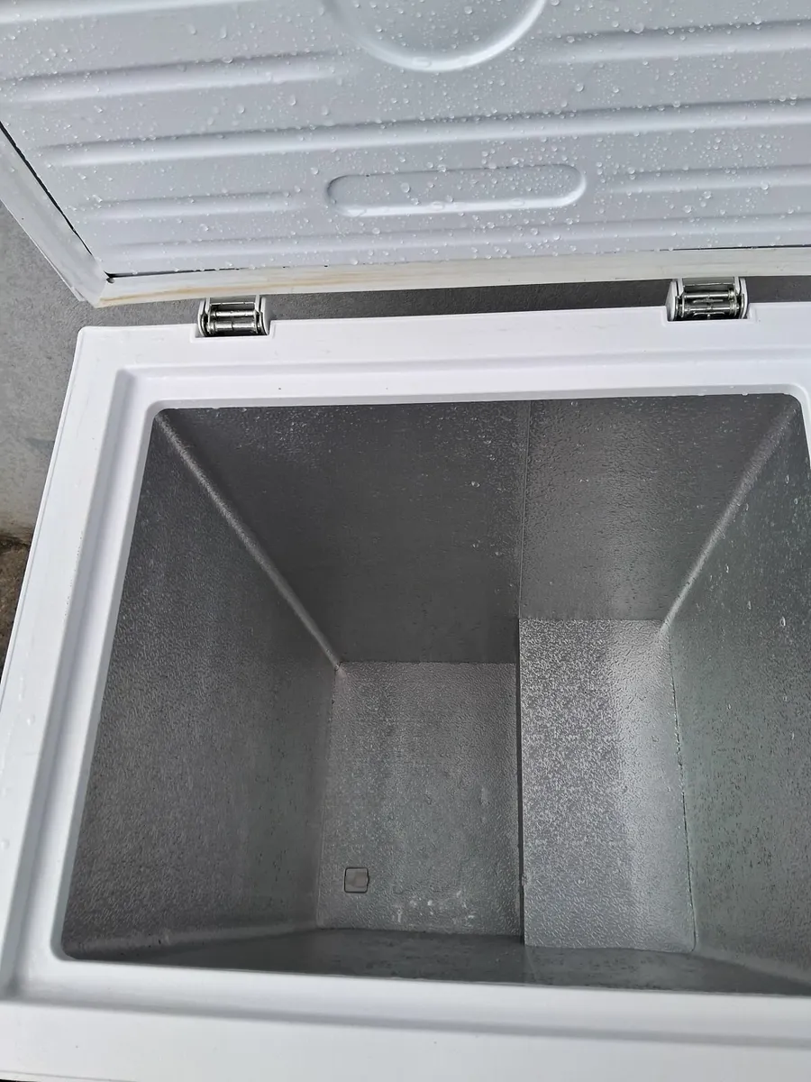 CHEST FREEZER FOR SALE - Image 4