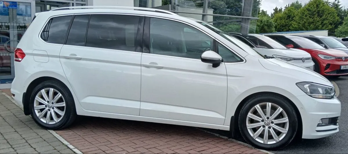 Volkswagen Touran Highline 2.0 TDI 150HP  7 Seate - Image 2