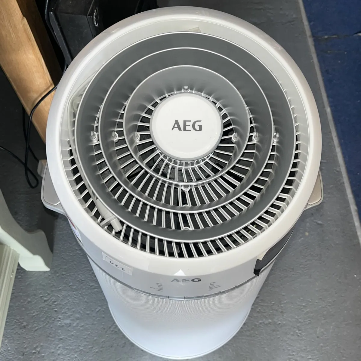 New AEG 9000 BTU 2.6kW A+ Portable Air Conditioner - Image 3