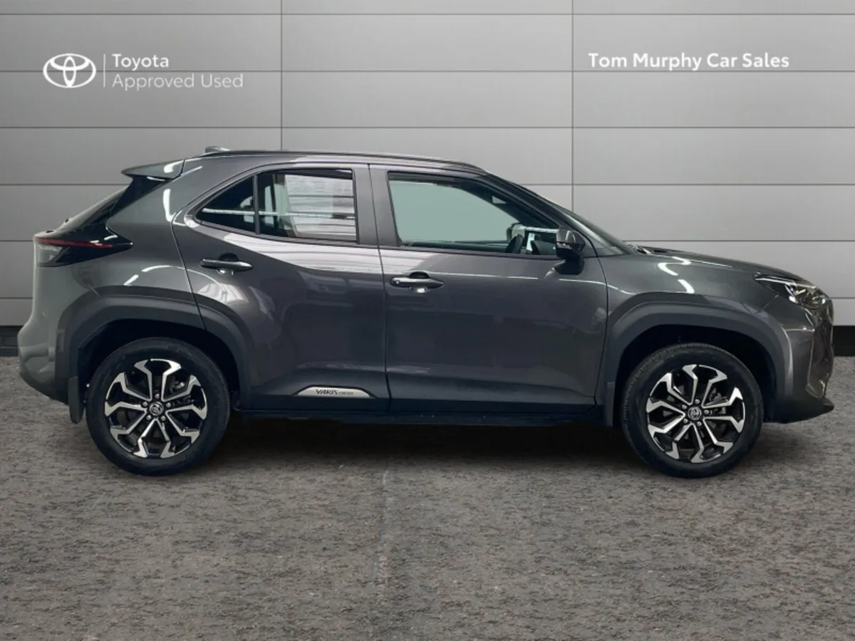Toyota Yaris Cross YARIS CROSS L-SPORT MONO - Image 3