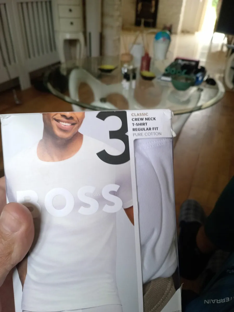 3 Hugo Boss t shirts medium black, brown, white - Image 2