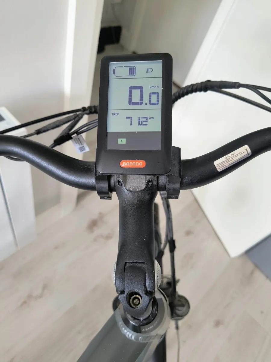 Electric Bike Veloci Vivid 120km BikeSize 51 - Image 3