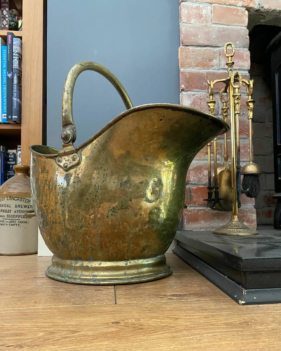 Antique c1880 Brass coal scuttle. - Image 2