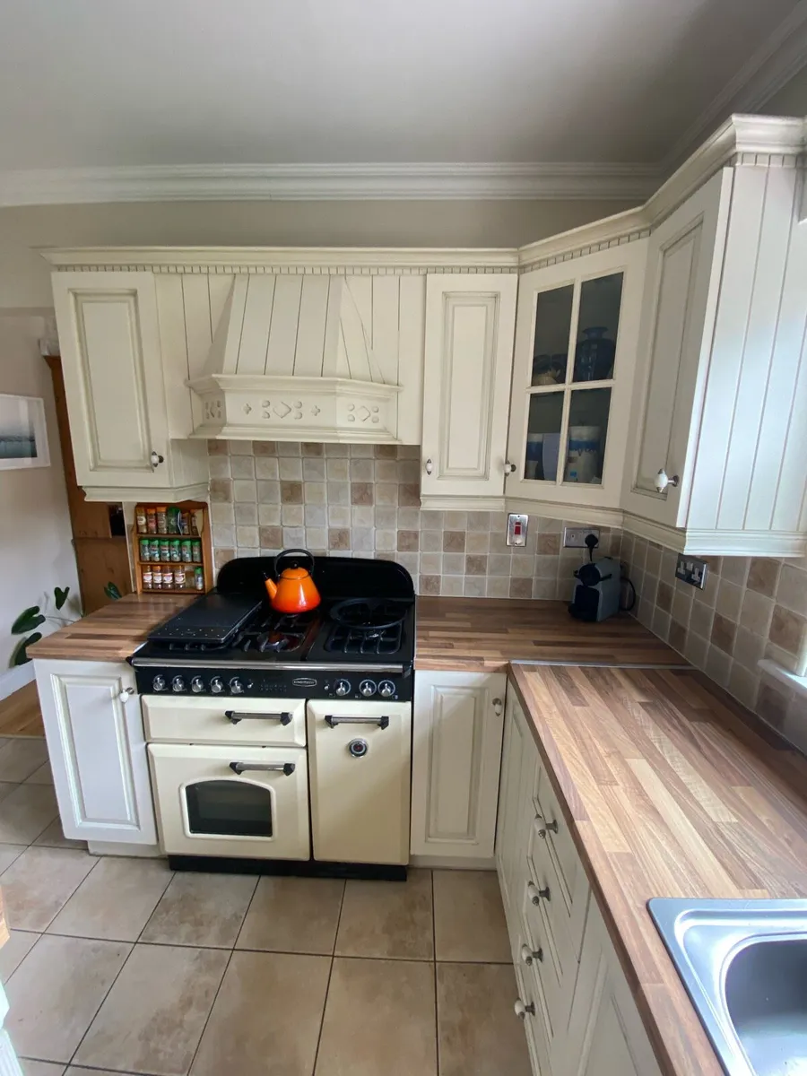 Complete Kitchen - Image 2