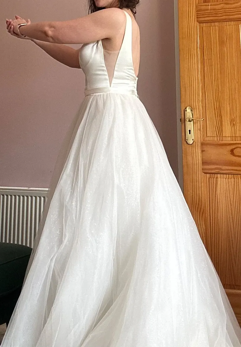 Wedding dress - Image 3