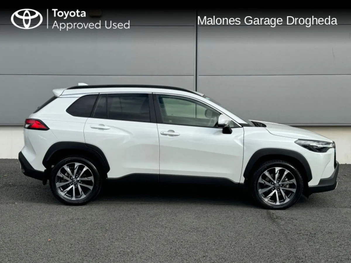 Toyota Corolla Cross 1.8 Hybrid Sport Call Now : 0 - Image 3