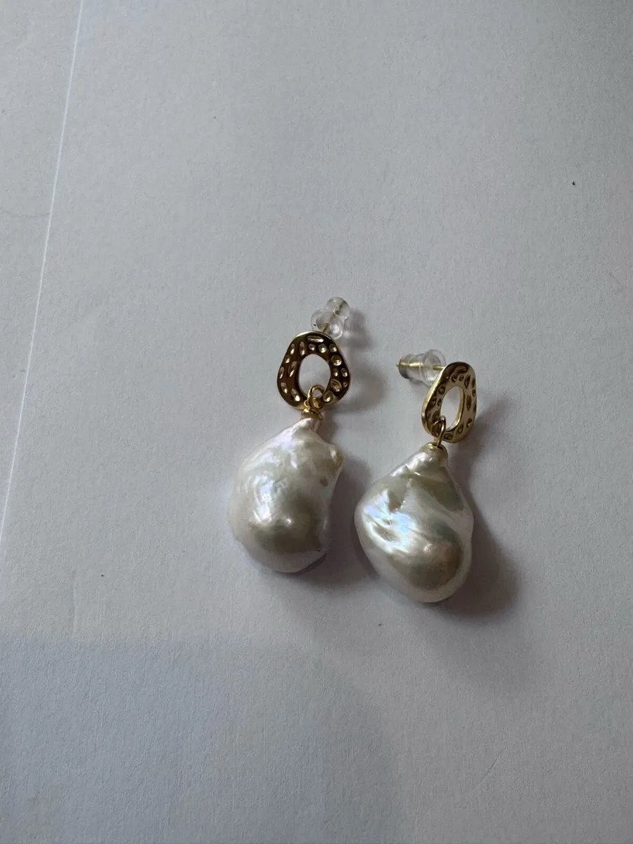 Pearls rings and earrings - Image 3