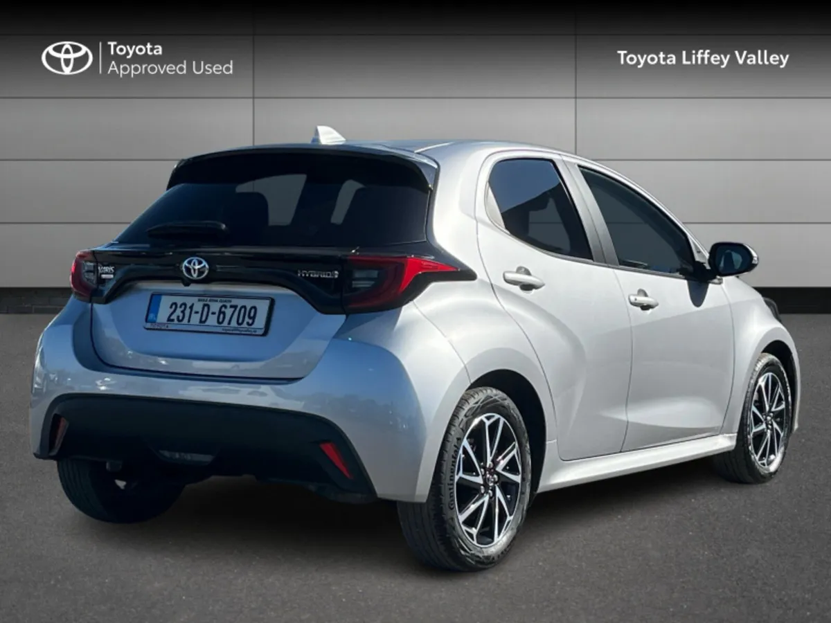 Toyota Yaris 1.5 LUNA SPORT 4DR AUTO - Image 2
