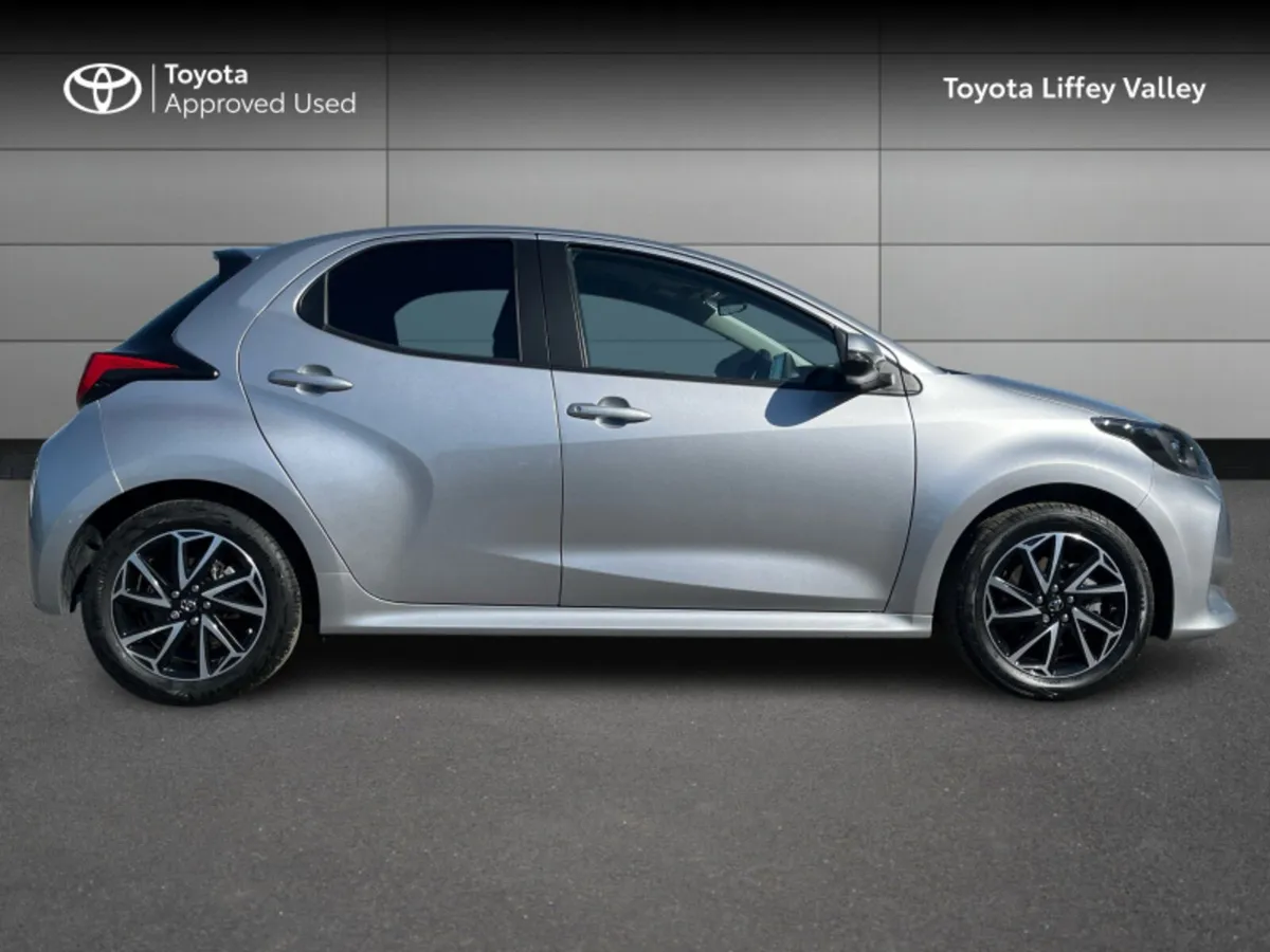 Toyota Yaris 1.5 LUNA SPORT 4DR AUTO - Image 3