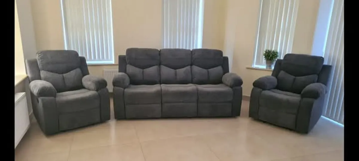 Nevada reclining sofa for cheap - Image 3