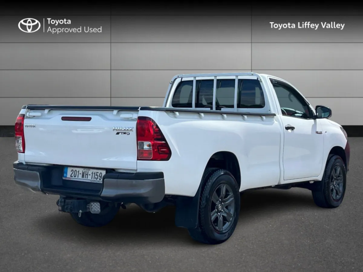 Toyota Hilux 2.4D-4D ACTIVE 4WD S/C 150 2 - Image 2