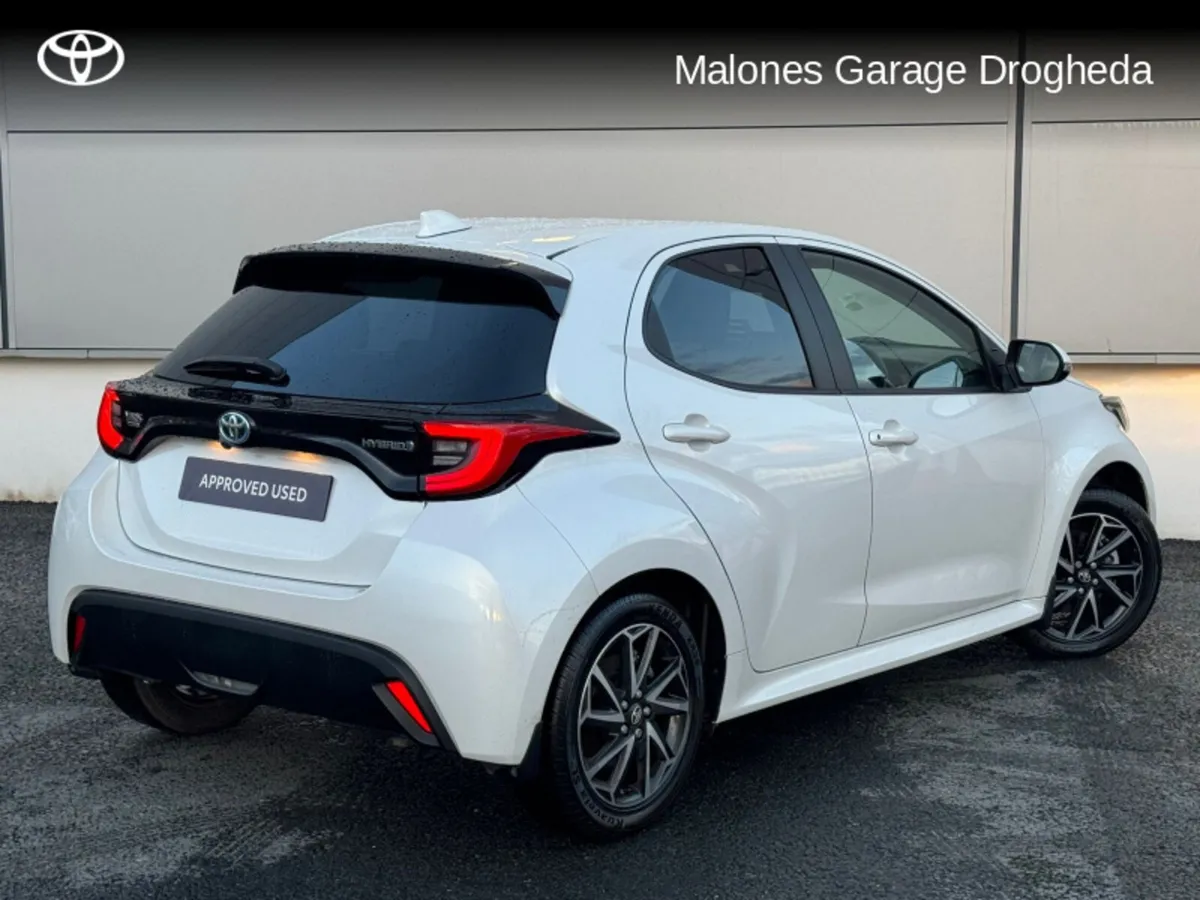 Toyota Yaris 1.5 Hybrid Luna Sport Call Now 041 98 - Image 2
