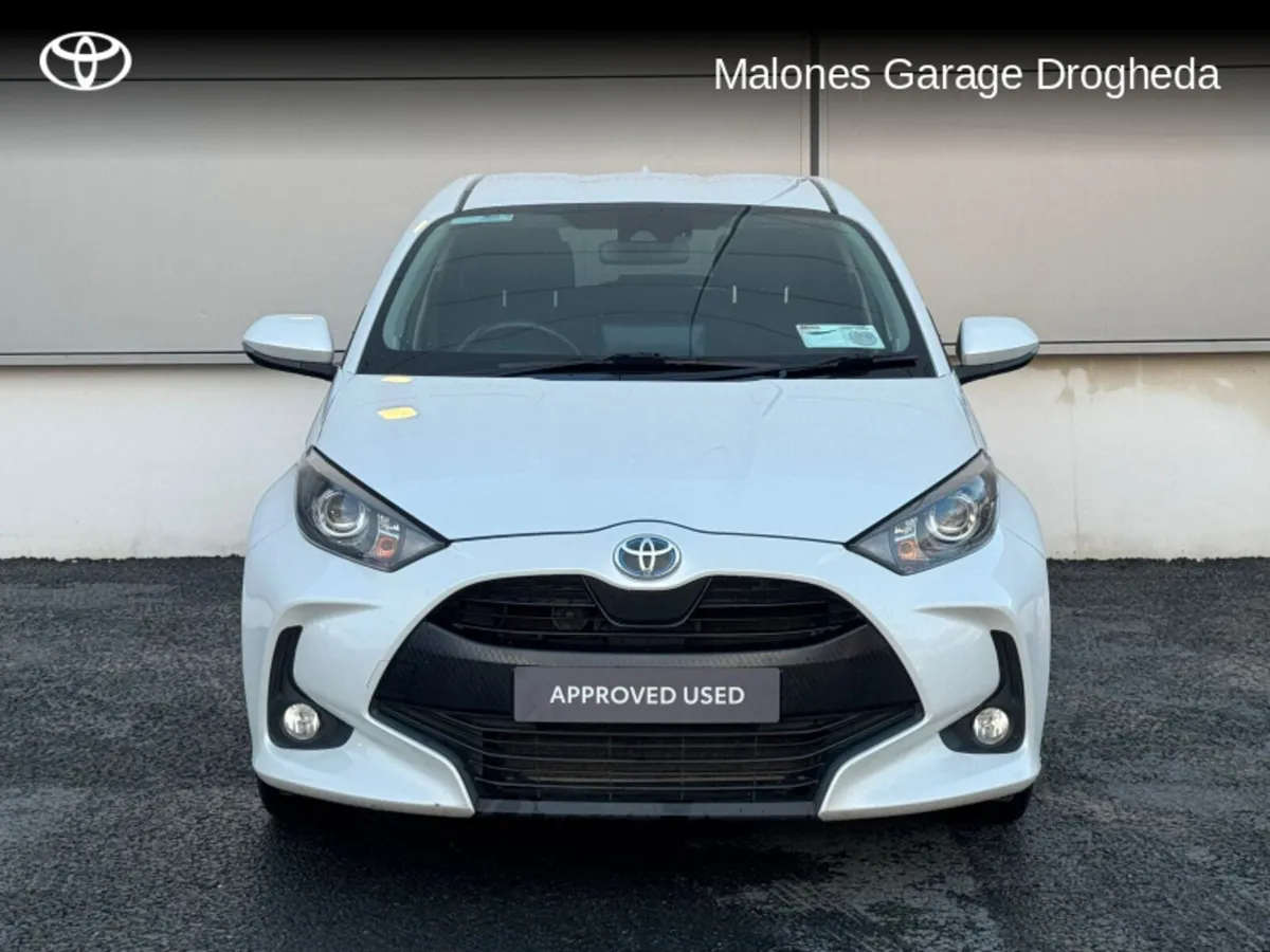 Toyota Yaris 1.5 Hybrid Luna Sport Call Now 041 98 - Image 4