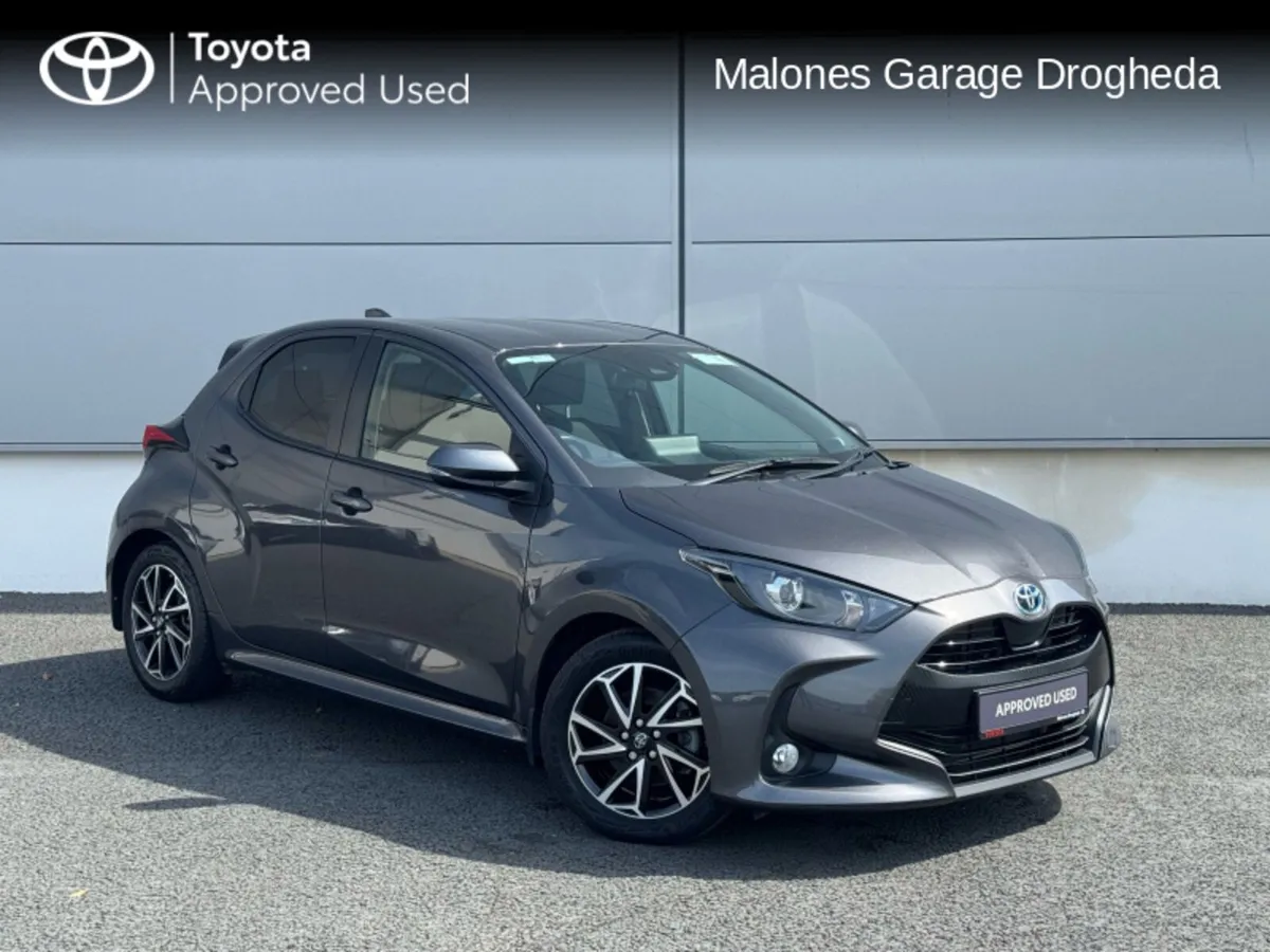 Toyota Yaris 1.5 Hybrid Luna Sport Call Now 041 98 - Image 1