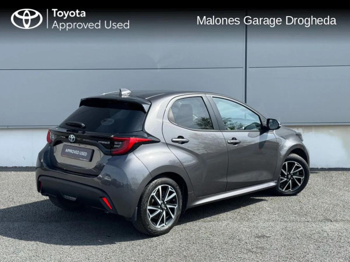 Toyota Yaris 1.5 Hybrid Luna Sport Call Now 041 98 - Image 2