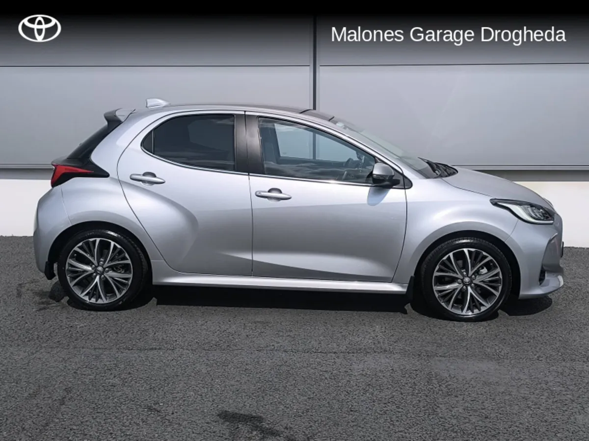 Toyota Yaris 1.5 Hybrid Platinum Call Now 041 980 - Image 3