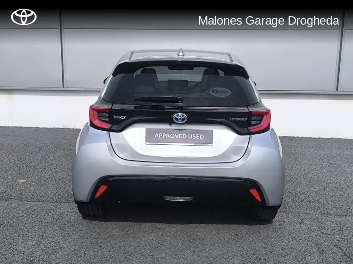 Toyota Yaris 1.5 Hybrid Platinum Call Now 041 980 - Image 4