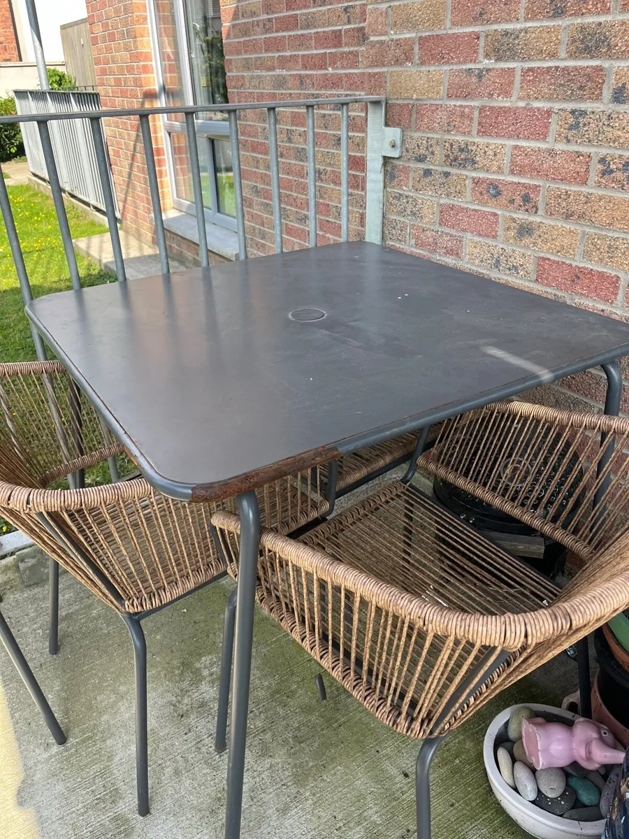Garden table and 4 chairs - Image 3