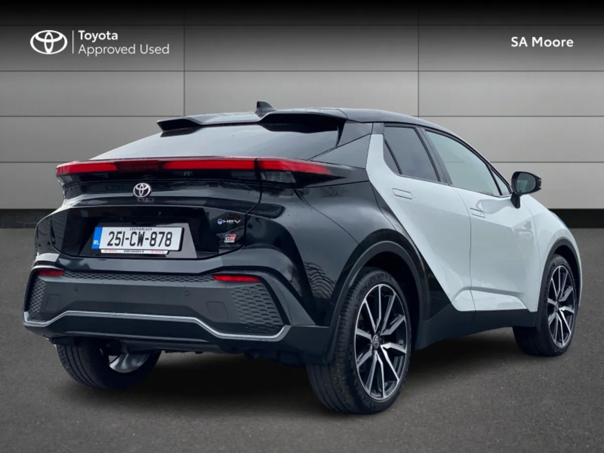 Toyota C-HR 2.0 HYBRID GR SPORT - Image 2