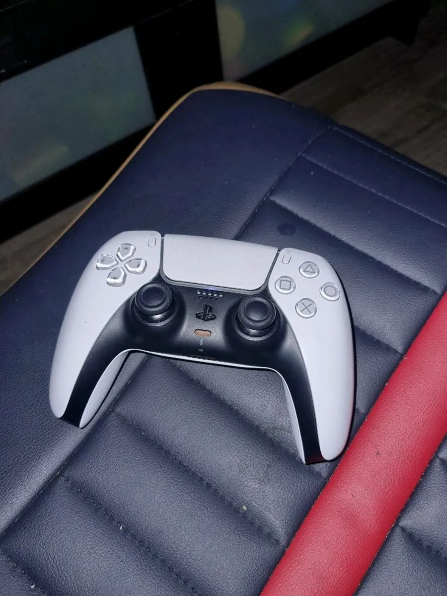 PS5 joystick - Image 2
