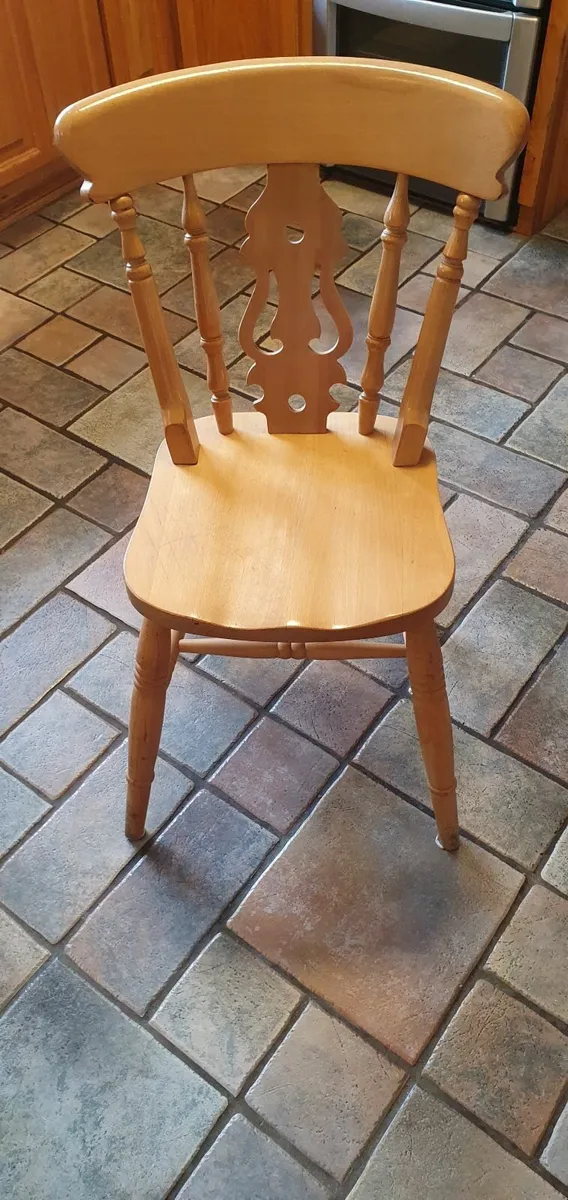 Kitchen Table & Chairs - Image 4