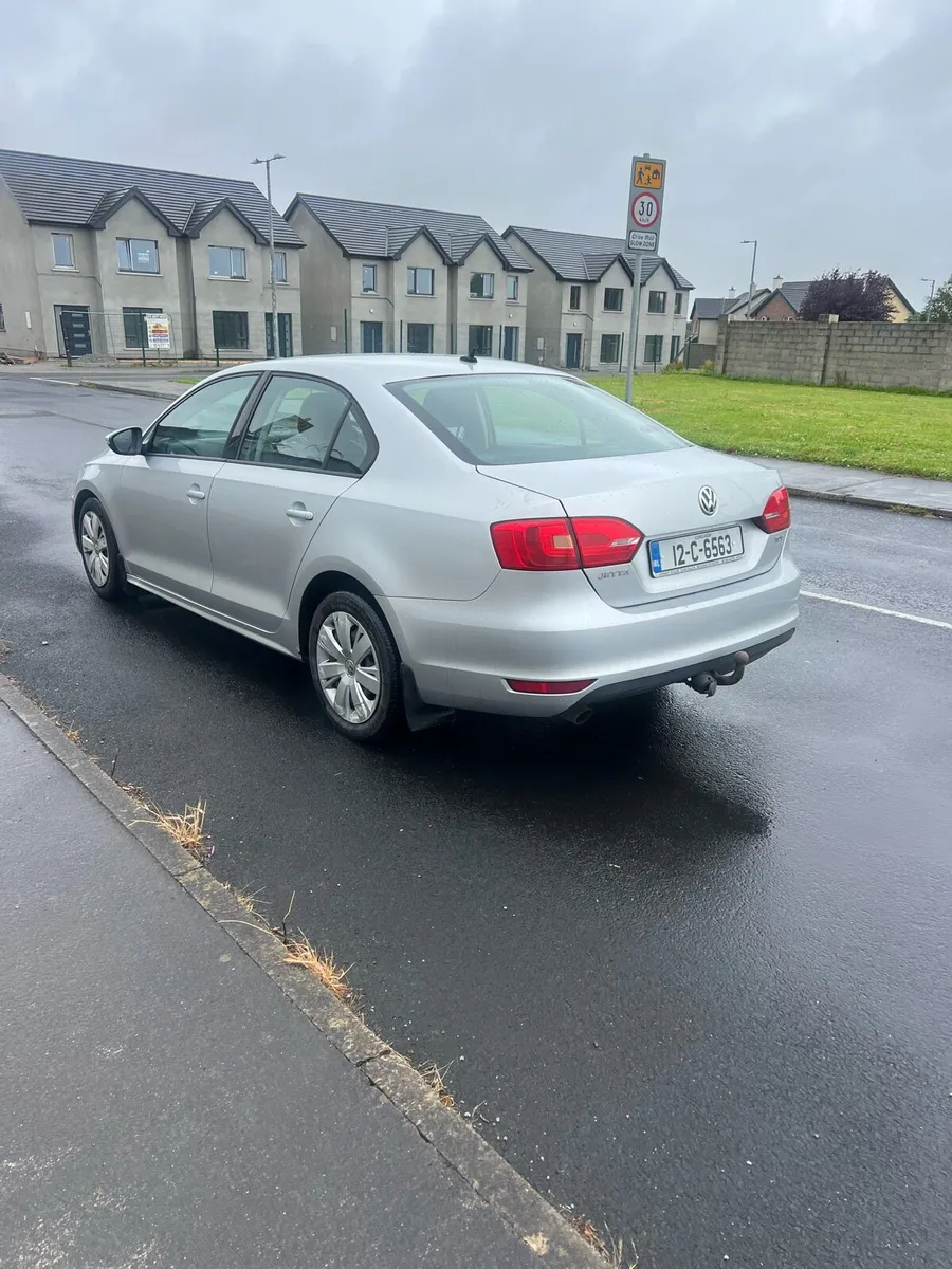 Volswagen Jetta 1.6 diesel 2012 tax and Nct - Image 3