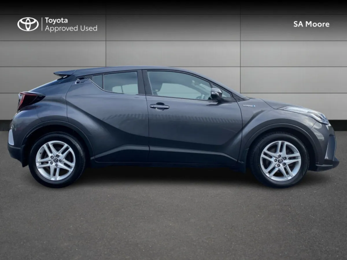 Toyota C-HR HYBRID HIGH SPEC ICON MODEL - Image 3