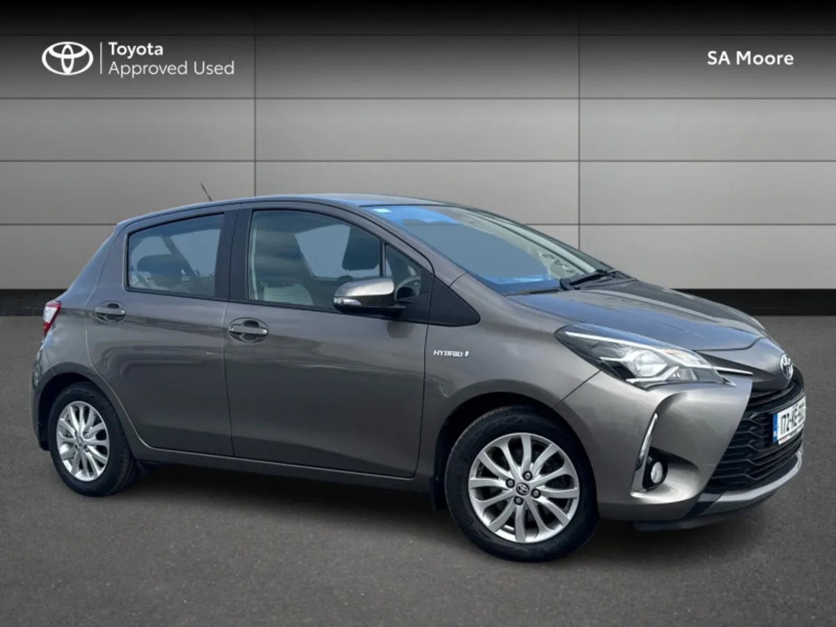 Toyota Yaris HYBRID 5DR LUNA - Image 1