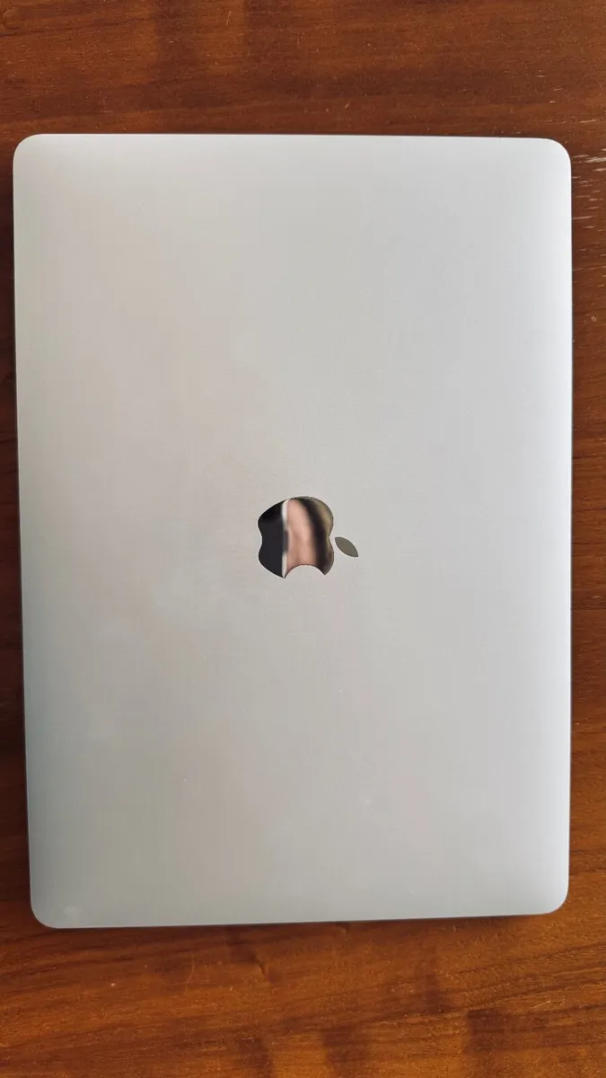 MacBook Air - Image 3