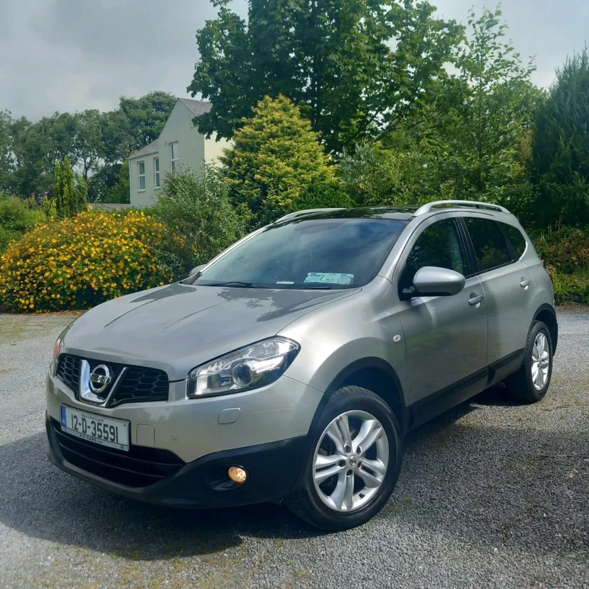 Nissan Qashqai +2 executive 1.5D manual - Image 1
