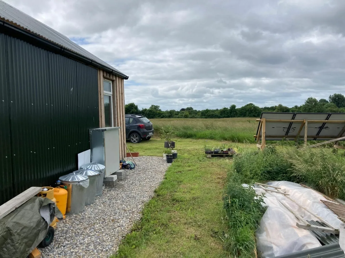 Off Grid Cabin - Image 2