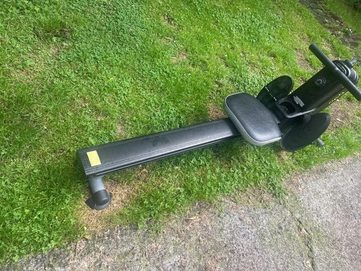 Rowing machine - Image 2