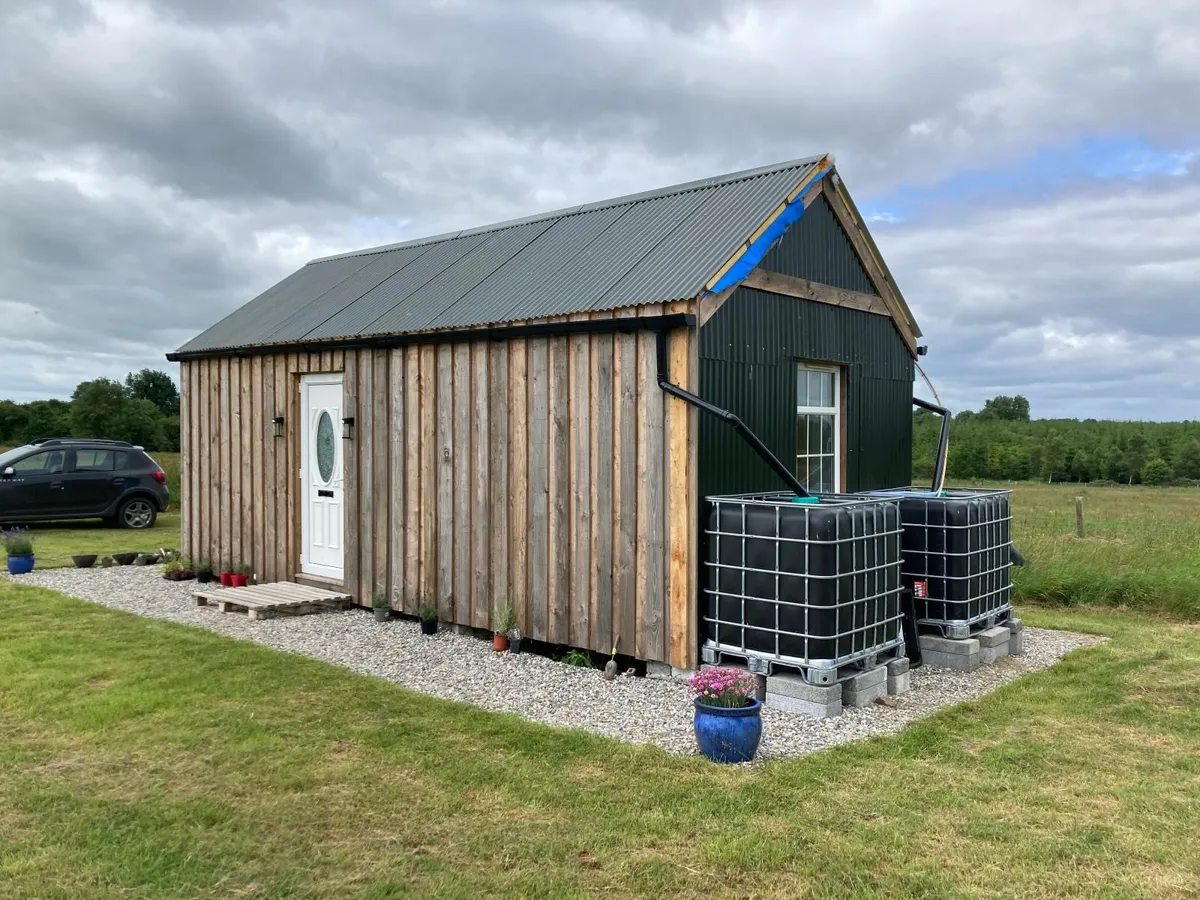 Off Grid Cabin - Image 3