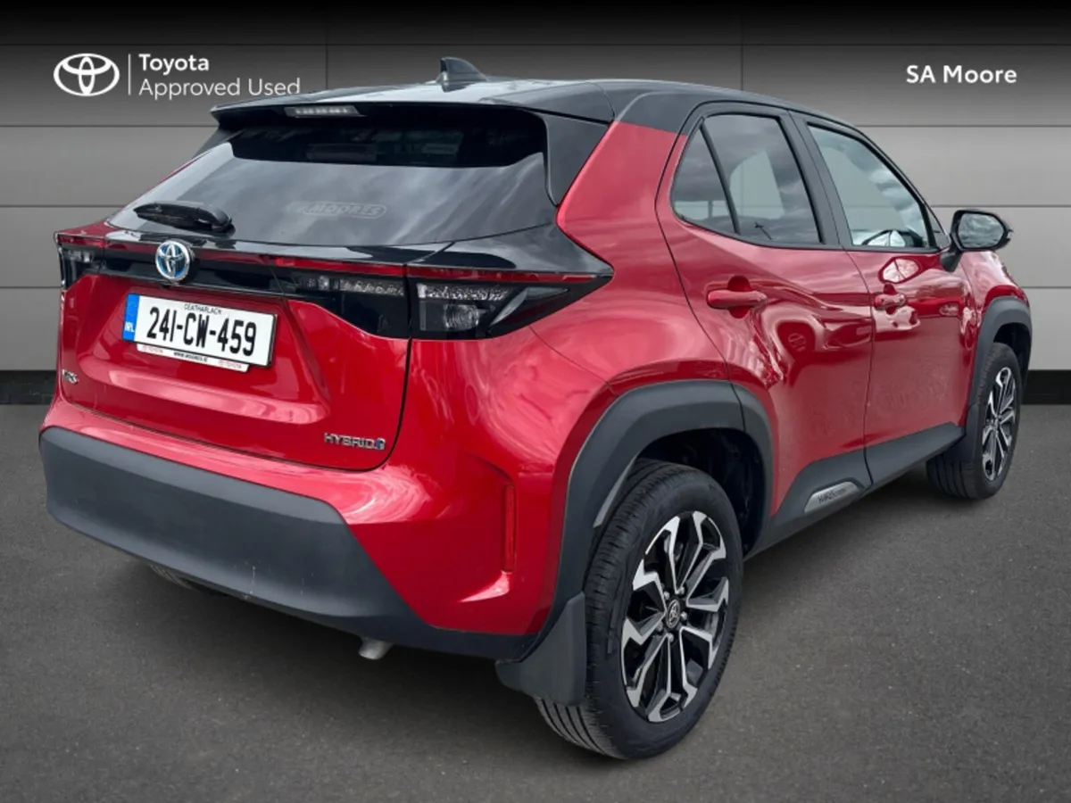 Toyota Yaris Cross HYBRID LUNA SPORT - Image 2
