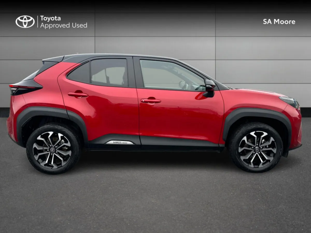 Toyota Yaris Cross LUNA SPORT - Image 3