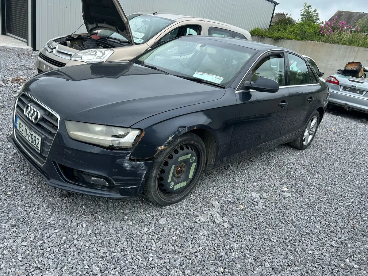 2013 Audi a4 - Image 2