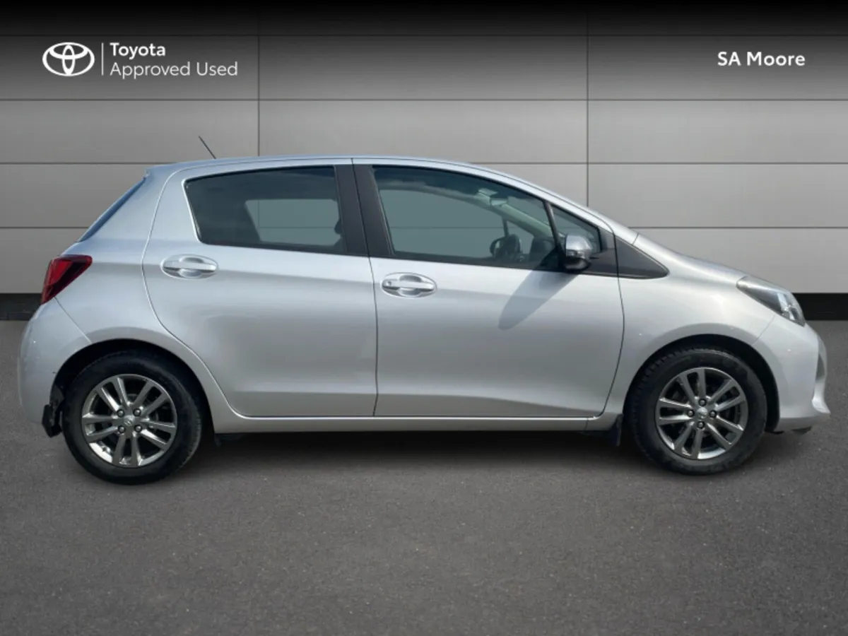 Toyota Yaris 1.0 5DR LUNA - Image 3