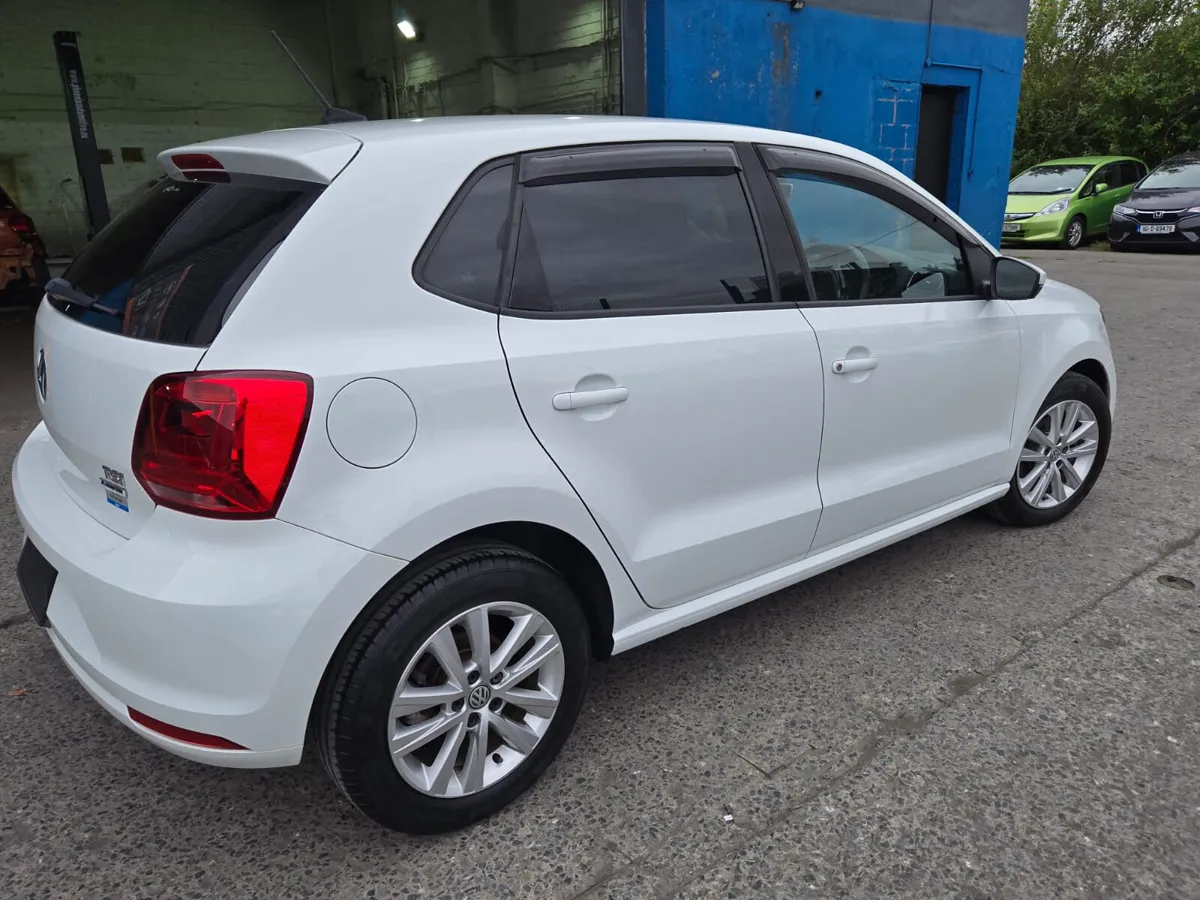 2016 Volkswagen Polo 1.2 Tsi Automatic - Image 3