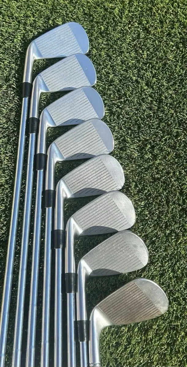 Taylormade P7MC 3-PW Iron Set, Dynamic Golf X100 - Image 2