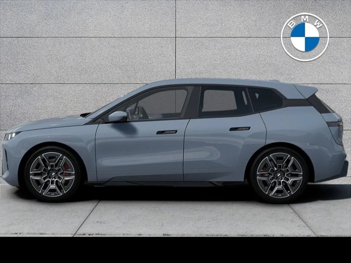 BMW IX Xdrive45 M Sport - Image 2