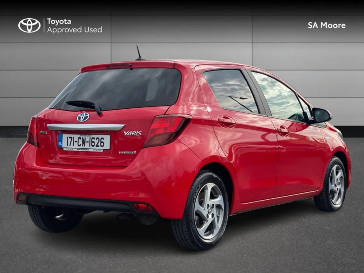 Toyota Yaris HYBRID - FULL LEATHER - Image 2