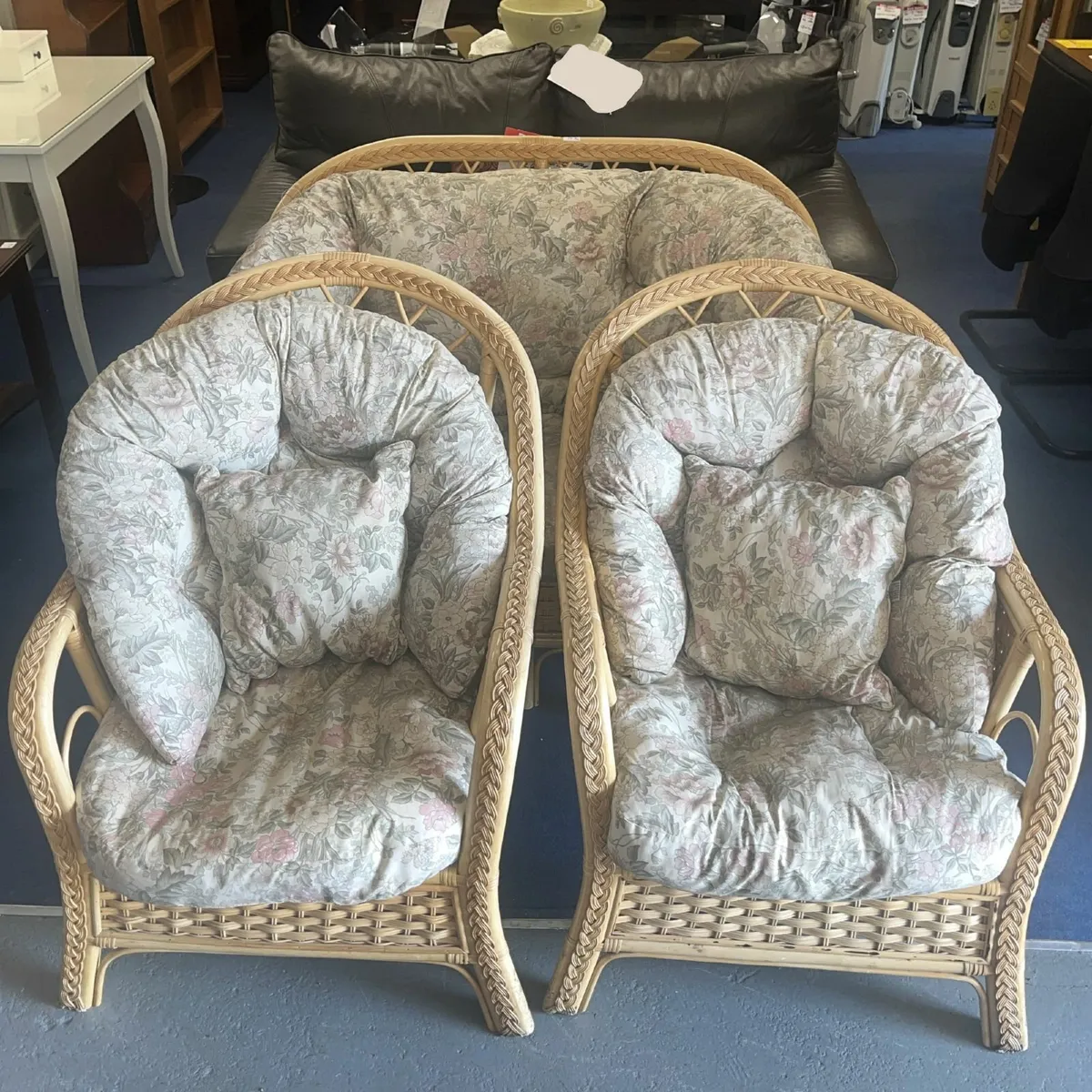 Rattan Conservatory suite - Image 2