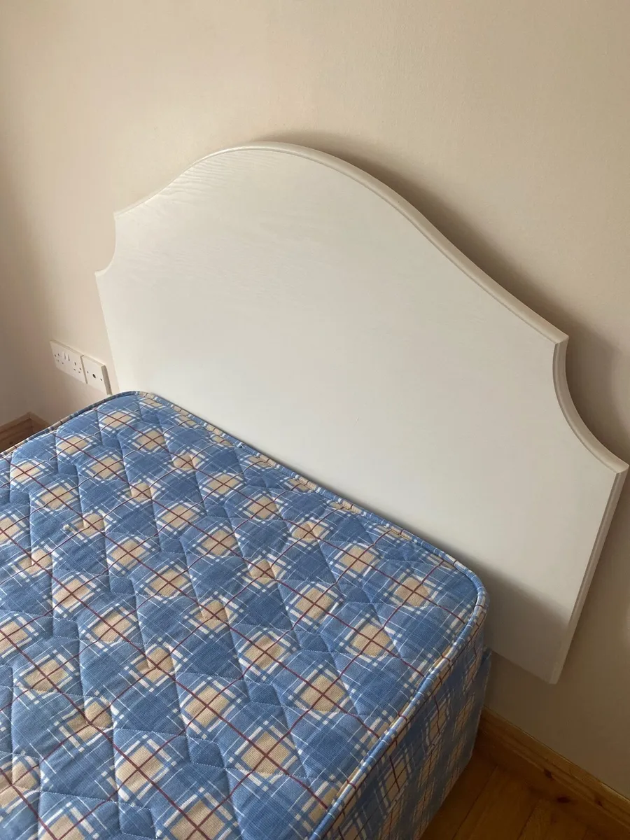 Single bed and head board - Image 3