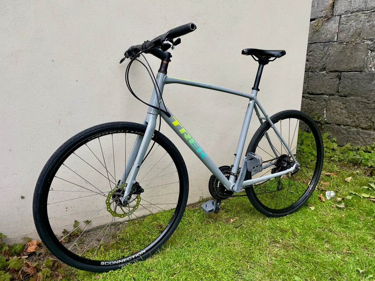 TREK FX 2 – Hybrid Bike – XL Frame - Image 1
