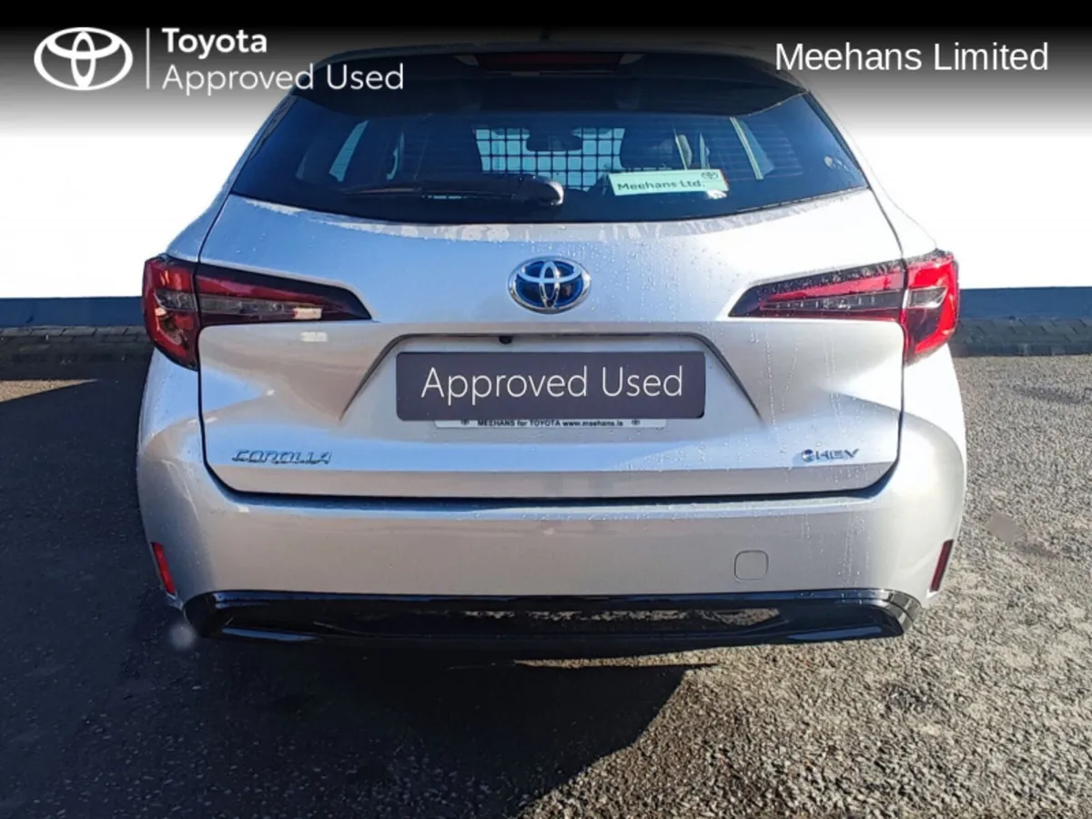Toyota Corolla 1.8 Hybrid Professional Van - Image 4