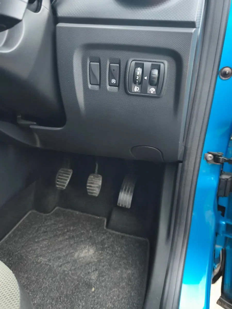 Renault Captur 2016 - Image 1
