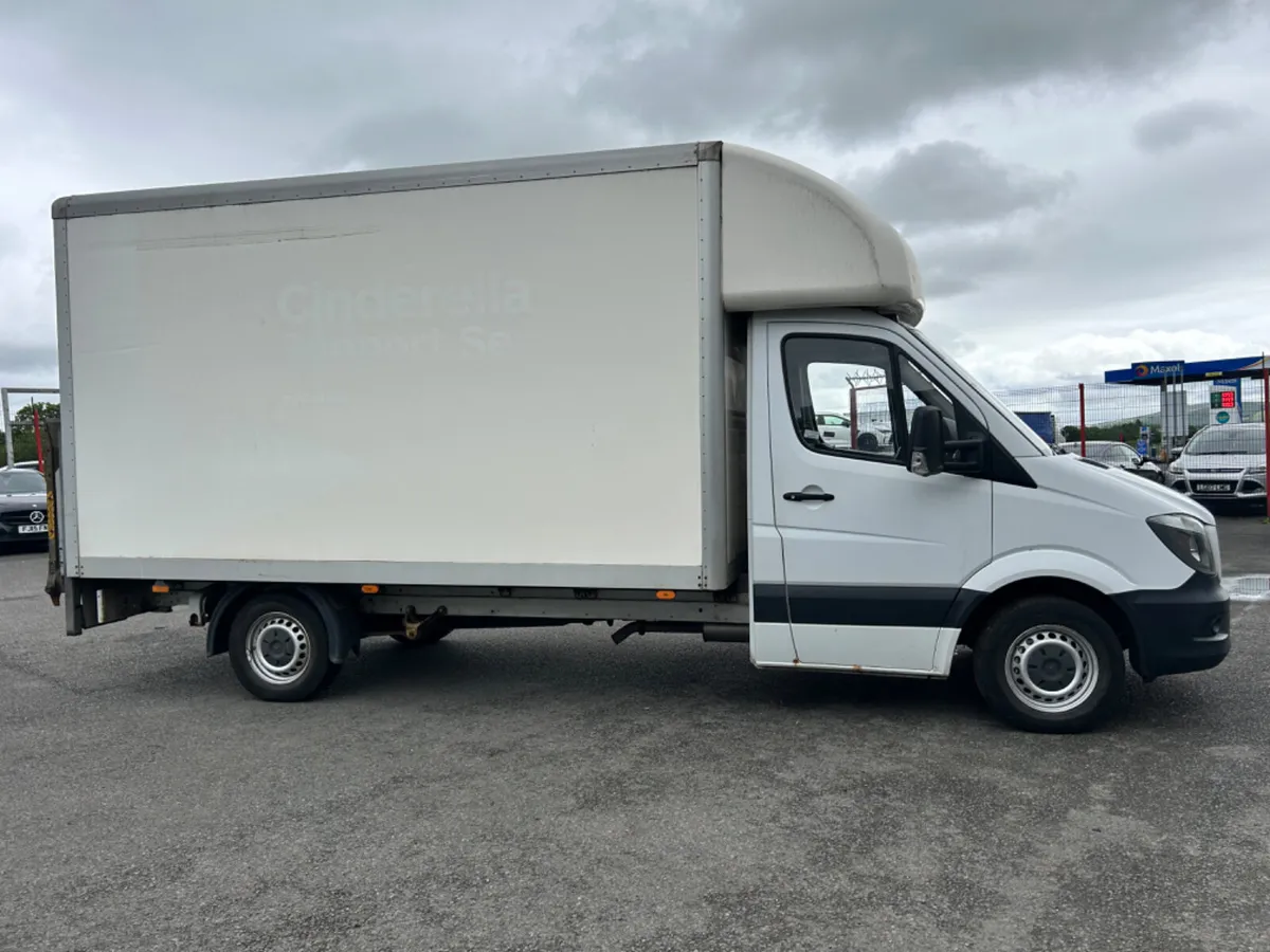 Mercedes-Benz Sprinter 2015 - Image 2