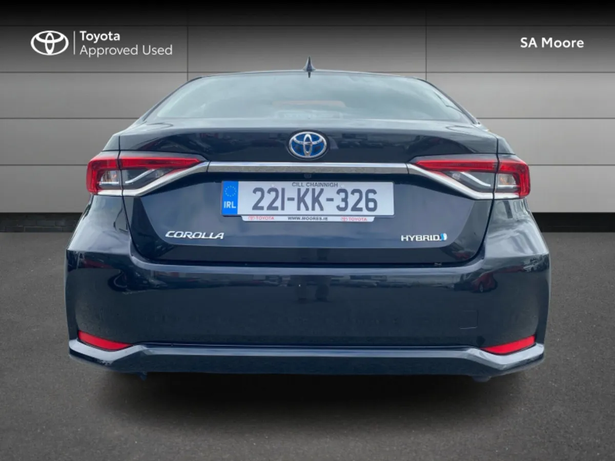 Toyota Corolla HYBRID LUNA SALOON - Image 4