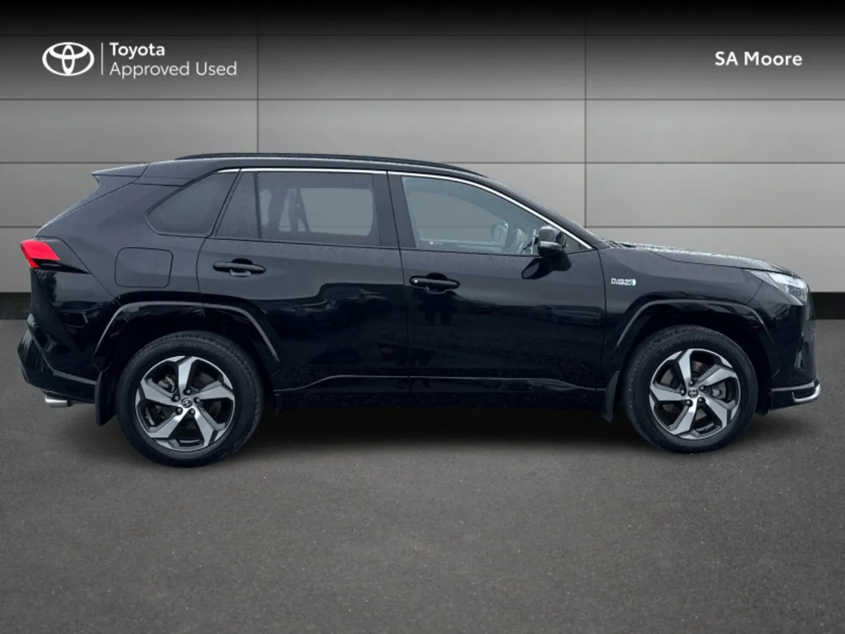 Toyota RAV4 PLUG-IN HYBRID SOL - Image 3
