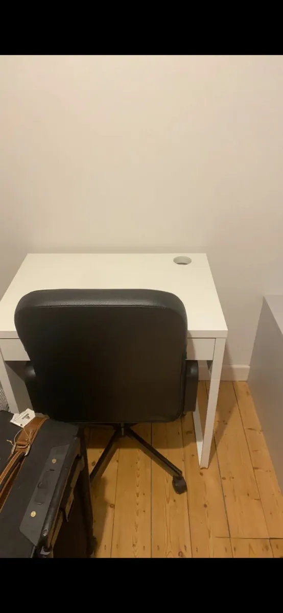 Desk and chair - Image 3